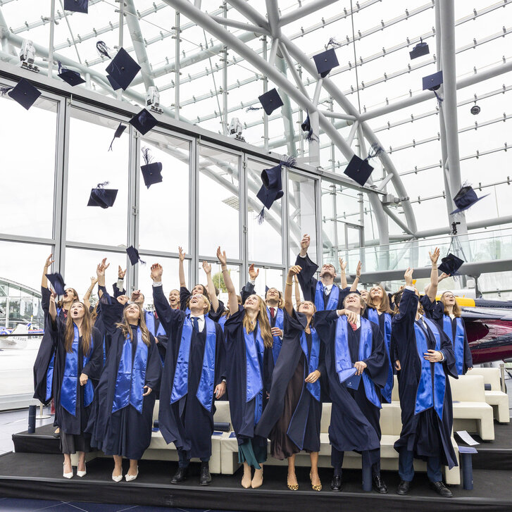 Akademische Feier der PMU Humanmedizin Studierenden Akademische Feier der PMU Humanmedizin Studierenden