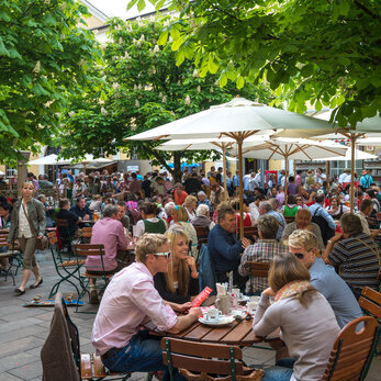 Gastgarten Stiegl Brauwelt in Salzburg Gastgarten Stiegl Brauwelt in Salzburg