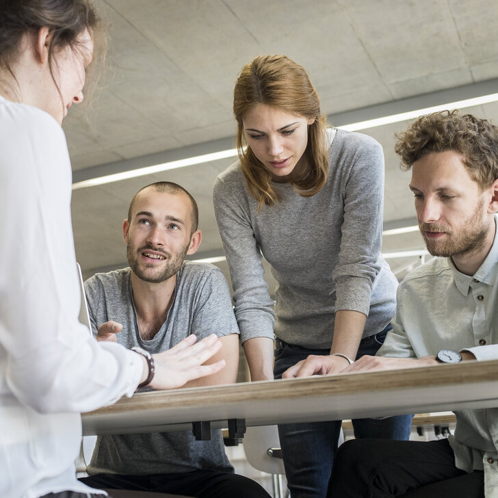 Interprofessionelle Zusammenarbeit im Team Interprofessionelle Zusammenarbeit im Team