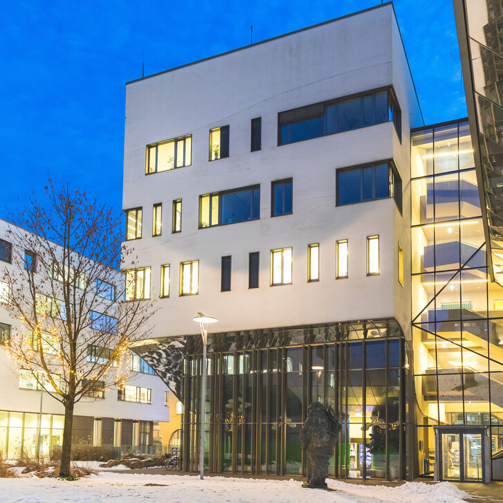 Lehr- und Forschungsgebäude Haus C der PMU Lehr- und Forschungsgebäude Haus C der PMU